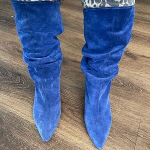 Vintage Vaneli Blue suede slouch boots size 8 Never worn